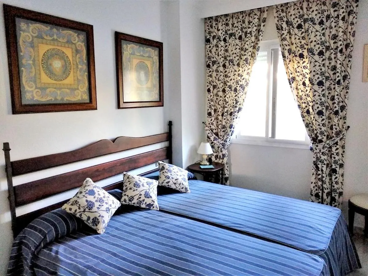 Apartment With 2 Bedrooms In Marbella With Shared Pool Furnished Terrace And Wifi 300 M From The Beach 0*,  Espagne